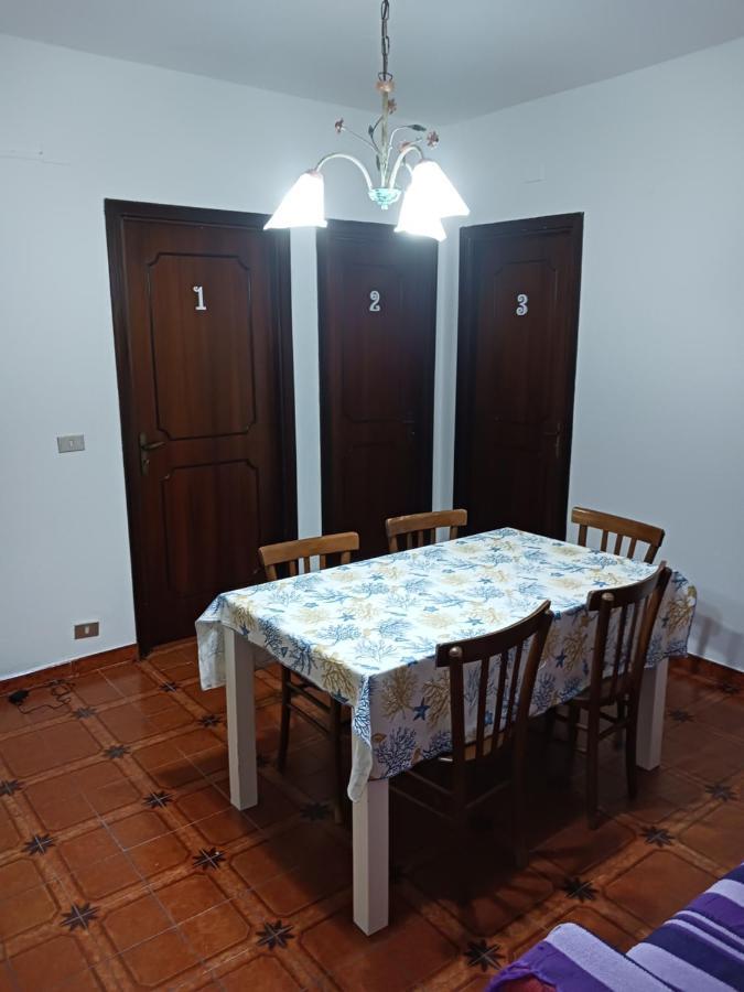 Nora Casa Vacanze/Bed And Breakfast Pula Bagian luar foto